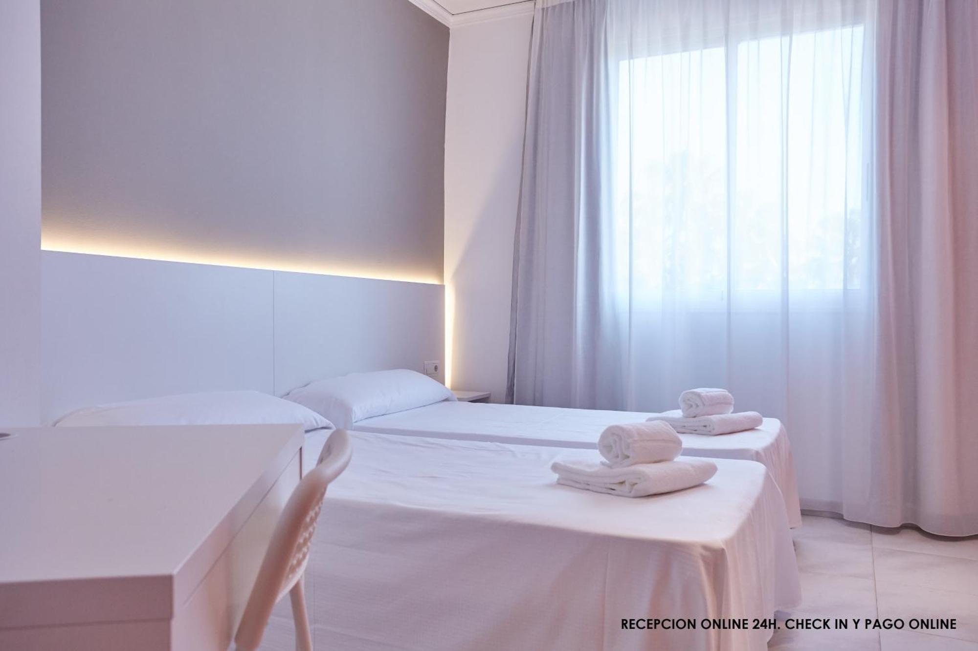 Hotel Dl Port Grao de Castellon Extérieur photo